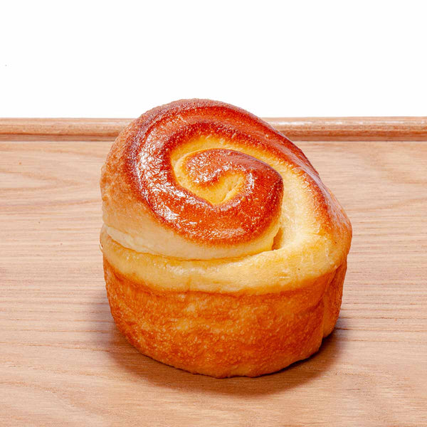 LM BAKERY Honey Milk Cream Snail Bun  (1pc)